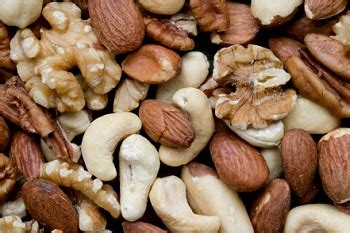 7 Best Nuts for Weight Loss