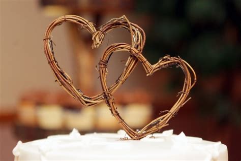 Laura Schmitt Photography | Heart wedding cake topper, Heart wedding cakes, Wedding cake toppers