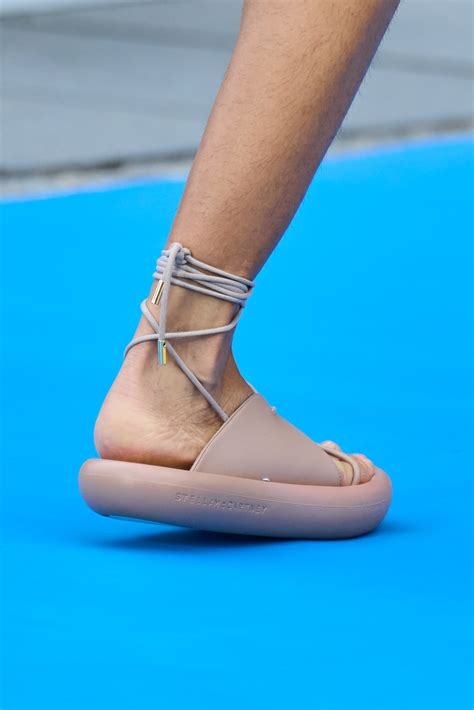 Flatform, Platform & Wedge Shoes Spring 2023 Fashion Trend | The Impression