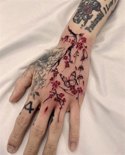 Sakura tattoo in 2023 | Creative tattoos, Elegant tattoos, Japanese ...