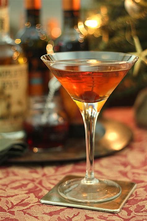 Best Perfect Manhattan Recipe: Easy & Homemade 2023 - AtOnce