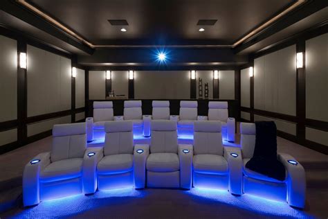 9 Smart Ways to Light Your Home Theater #smarthomelighting | Home theater room design, Home ...