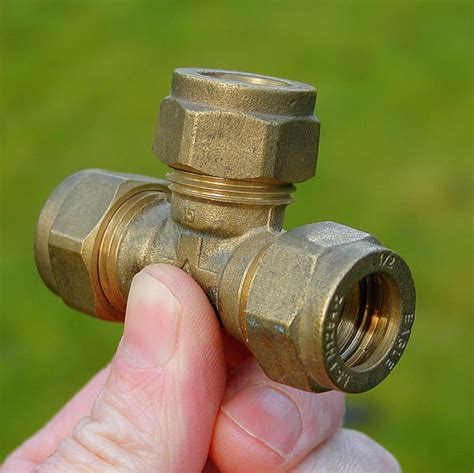 A Complete Guide to Pipe Fittings and How to Use Them to Connect PEX ...