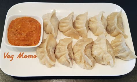 Easy Veg Momos with Spicy Red Chutney Recipe | Steamed Momos ...