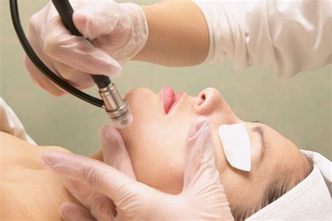 The Benefits and Risks of Laser Treatments | YourCareEverywhere