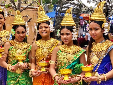 CAMBODIA'S BIGGEST FESTIVALS - Xuan Son Travel