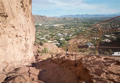 Hiking Camelback Mountain via Echo Canyon Trail in Camelback Mountain ...