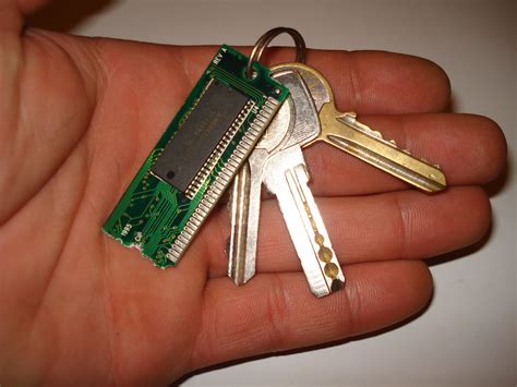 Fancy Keychain From an Obsolete PC RAM - Instructables