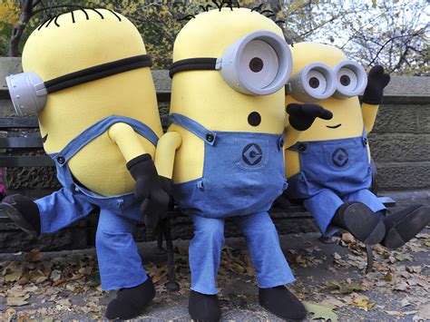 Most-searched Halloween costumes? Minions and Miley - TODAY.com