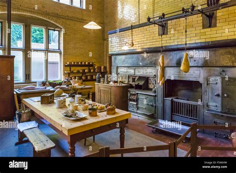 Cragside house interior hi-res stock photography and images - Alamy