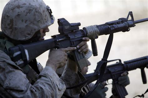 A U.S. Marine armed with an M16A4 rifle and ITL MARS sight in 2004. [2.700px × 1.796px ...