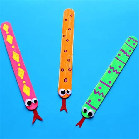 Snake Craft Idea for Kids - Preschool Crafts #kidswoodcrafts