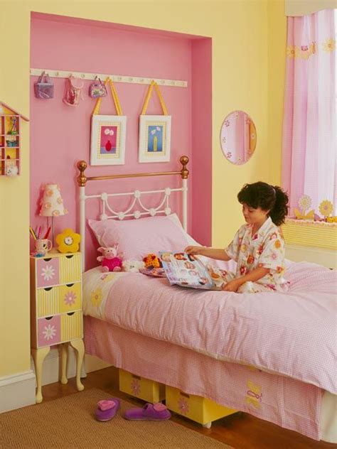 Pink Bedroom: Glamour Gal | Yellow kids bedroom, Yellow bedroom, Yellow ...