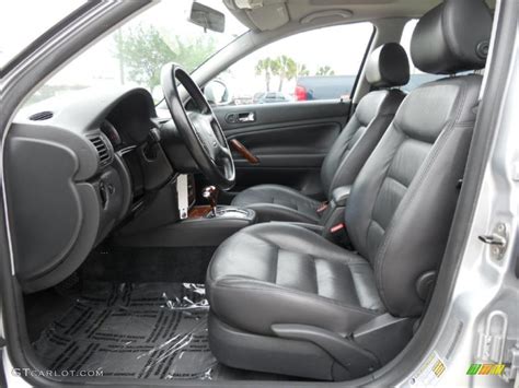 Grey Interior 2005 Volkswagen Passat GLS TDI Sedan Photo #47393357 | GTCarLot.com