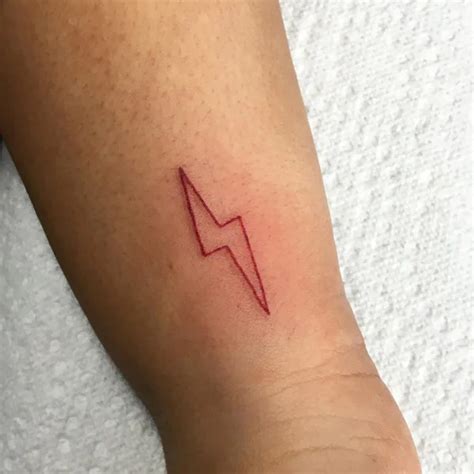 30 Amazing Lightning Bolt Tattoo Ideas To Rock