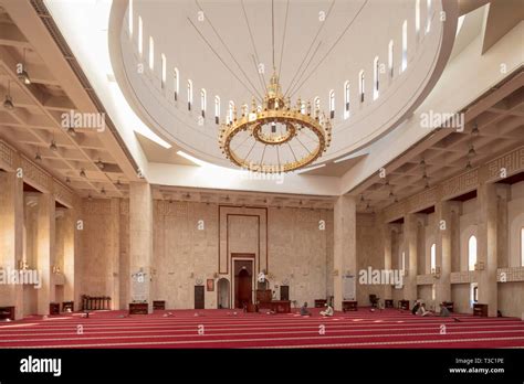 Abu Bakr Al-Siddiq Mosque (built 1978), Doha, Qatar Stock Photo - Alamy