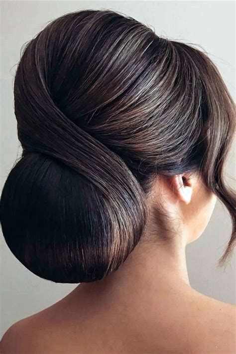 9 Women’s Prom Night Hairstyle and Make Yourself a Center of Attention in 2020 (With images ...