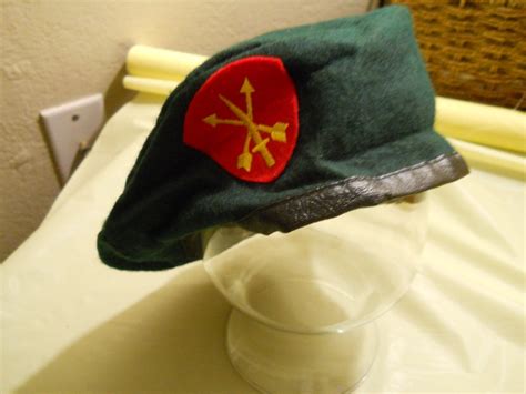 Vintage Army Special Forces Green Beret with Unit Insignia Unit ID Patch – Haute Juice