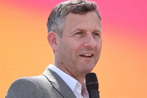 The Last Leg’s Adam Hills shares emotional tribute to Sean Hughes | Irish Independent