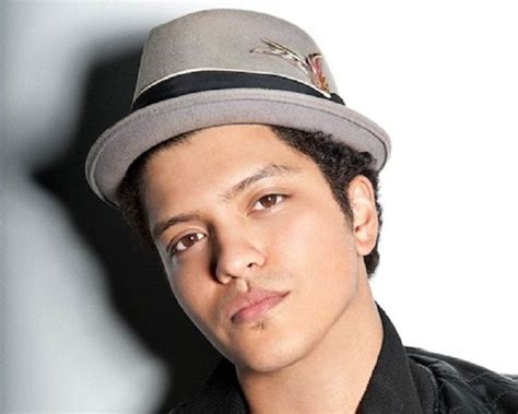 Bruno Mars - Biography & Pictures | ChordCAFE