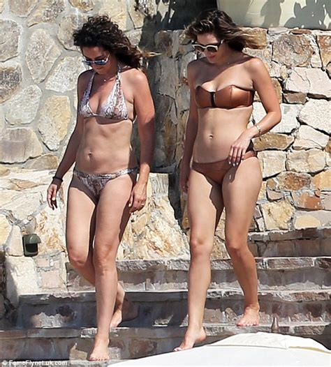 Katharine McPhee reveals taut body in Mexico sun | Daily Mail Online