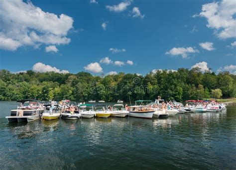 Labor Day Boating Party on Cheat Lake Morgantown WV Editorial Photo ...