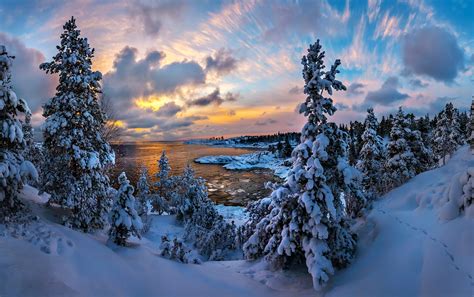 Winter Sunset Over Snowy Lake HD Wallpaper