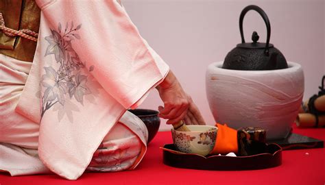 Japanese Tea Ceremony - Into Japan