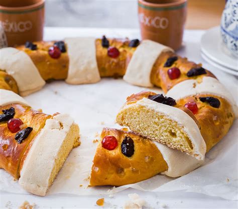 Rosca de Reyes Recipe + Video - Maricruz Avalos Kitchen Blog