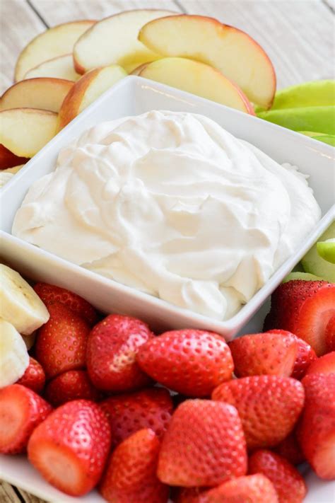 Healthy 3 Ingredient Yogurt Fruit Dip. This healthy and delicious recipe is the perfect ...