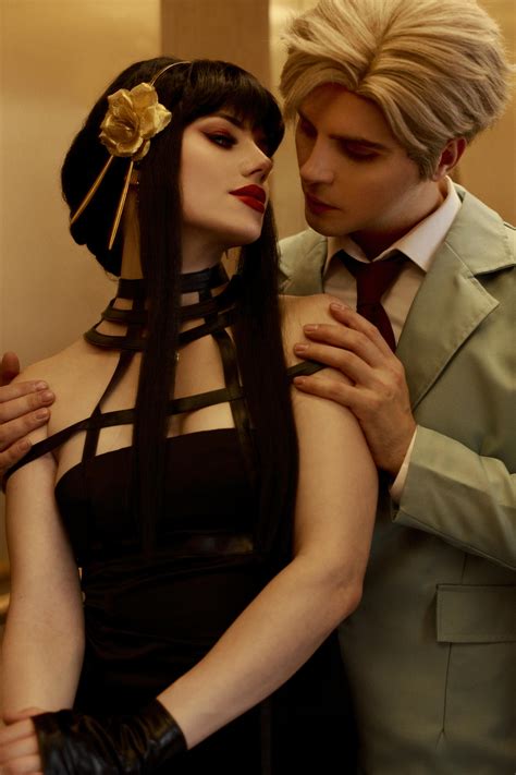 Spy x Family / Loid x Yor cosplay by GraysonFin on DeviantArt