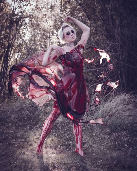 'Blood Dress' Photo Puts an Extreme Spin on Milk Splash Photography ...