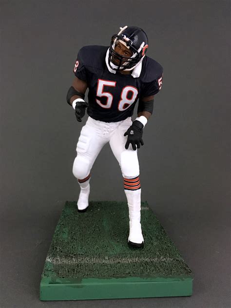 Wilber Marshall 1, Chicago Bears – Play Action Customs