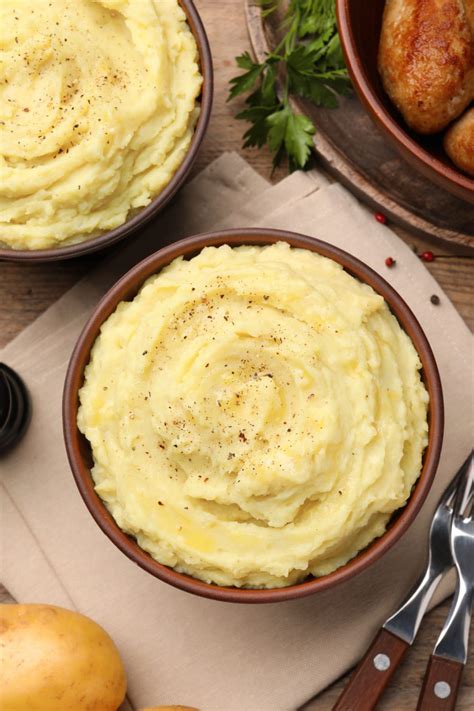 Ina Garten Mashed Potatoes (Classic Recipe) - Insanely Good