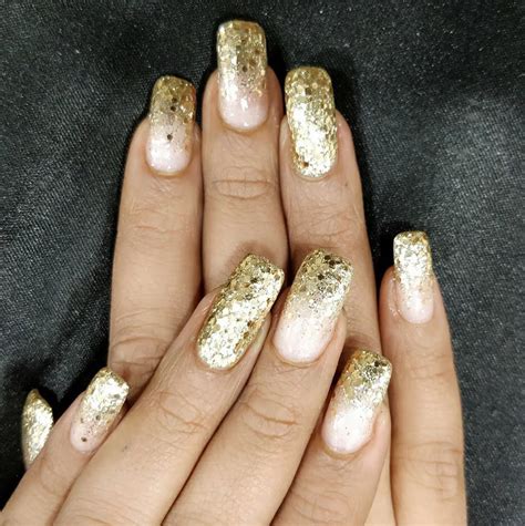 golden gliter bridal nail art ideas | WedAbout