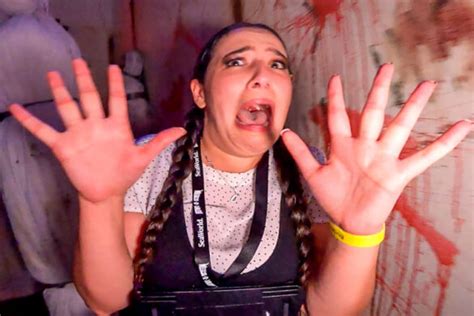 The Attractions Show - HHN Scareactor Boo Camp and 24-Hour Coffin Challenge