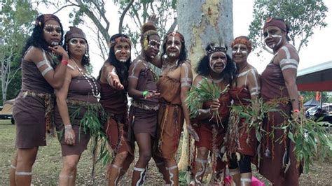 The Ngulumburu Boonyah dance group