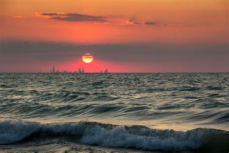 Photo I took of the Chicago skyline from a beach in Indiana. : pics
