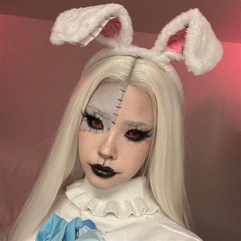 𝘢𝘯𝘯𝘢 on Instagram: "are you having fun yet?" in 2023 | Doll makeup ...