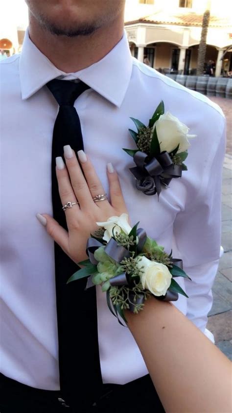 Top 30 Prom Corsage and Boutonniere Set Ideas for 2020 - Show Me Your Dress