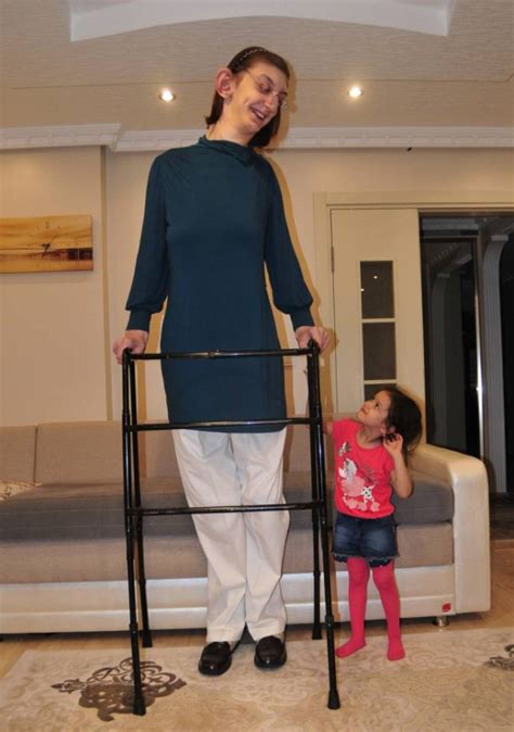 7ft Turkish girl Rumeysa Gelgi named world's tallest teenager | Metro News