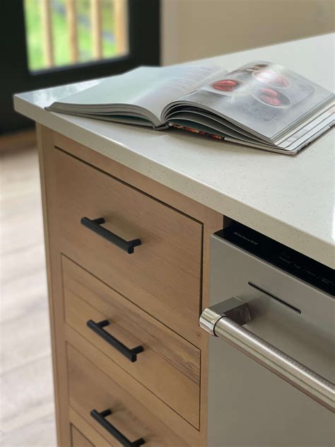 Quarter Sawn White Oak Cabinets - Beck/Allen Cabinetry