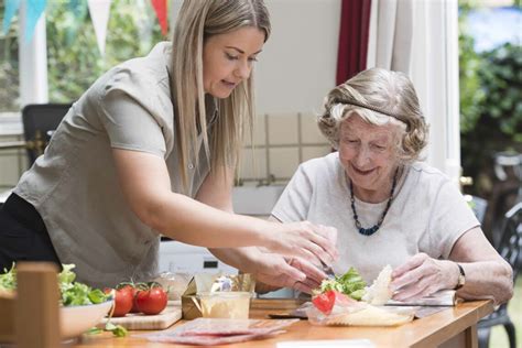 8 Elderly Nutrition Tips | Hometouch