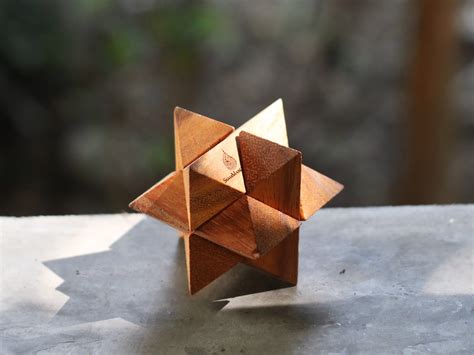 Wooden Star Puzzle - 3D Shooting Star Brain Teaser