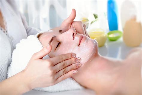 InfoPanda.net | How to choose the best facial cleansers