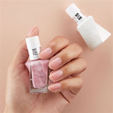 What's Longwear? A Lasting Love with essie Gel Couture