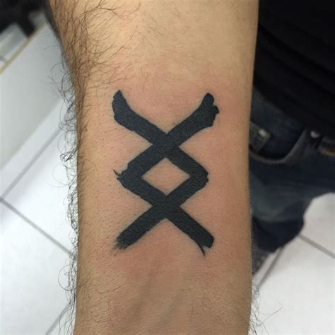 Inguz Rune Tattoo: Symbol of Completion and New Beginnings