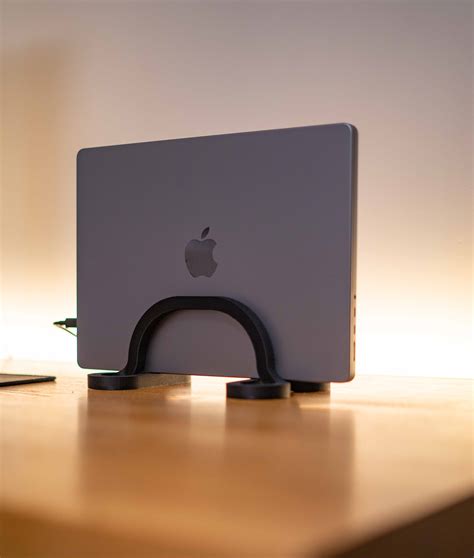 Apple MacBook Pro stand 13"/14"/16” desktop („tangled stand”) by ...