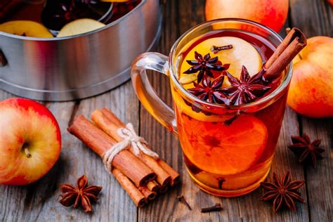 Make Your Own Mulling Spice Mix For Cider or Wine - Farmers' Almanac - Plan Your Day. Grow Your ...