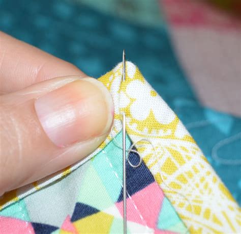 Today I am sharing a tutorial for binding a regular quilt using a ...